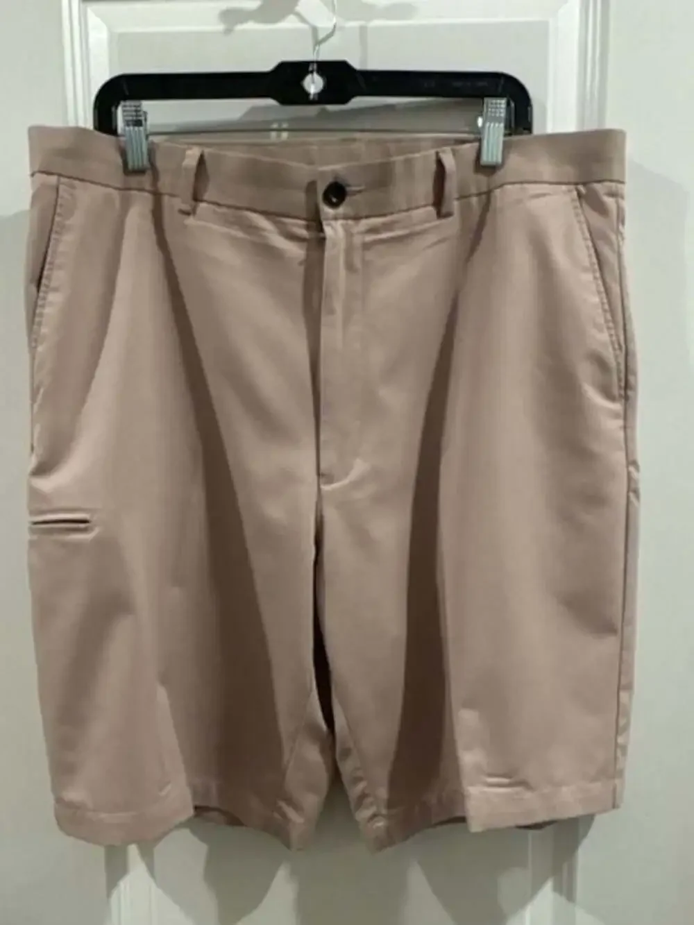 SLAM Men's Performance Golf Tech Shorts in tan